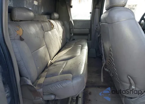 1997 Chevrolet K1500 Fleetside z USA, uszkodzony, nr VIN 2GCEK19R5V1211956